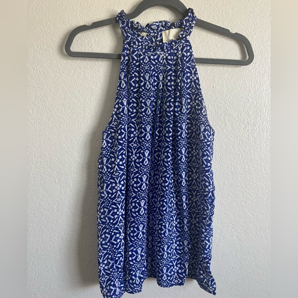 Cynthia Rowley 100% silk blouse. Ruffle neck detail in blue and white pattern